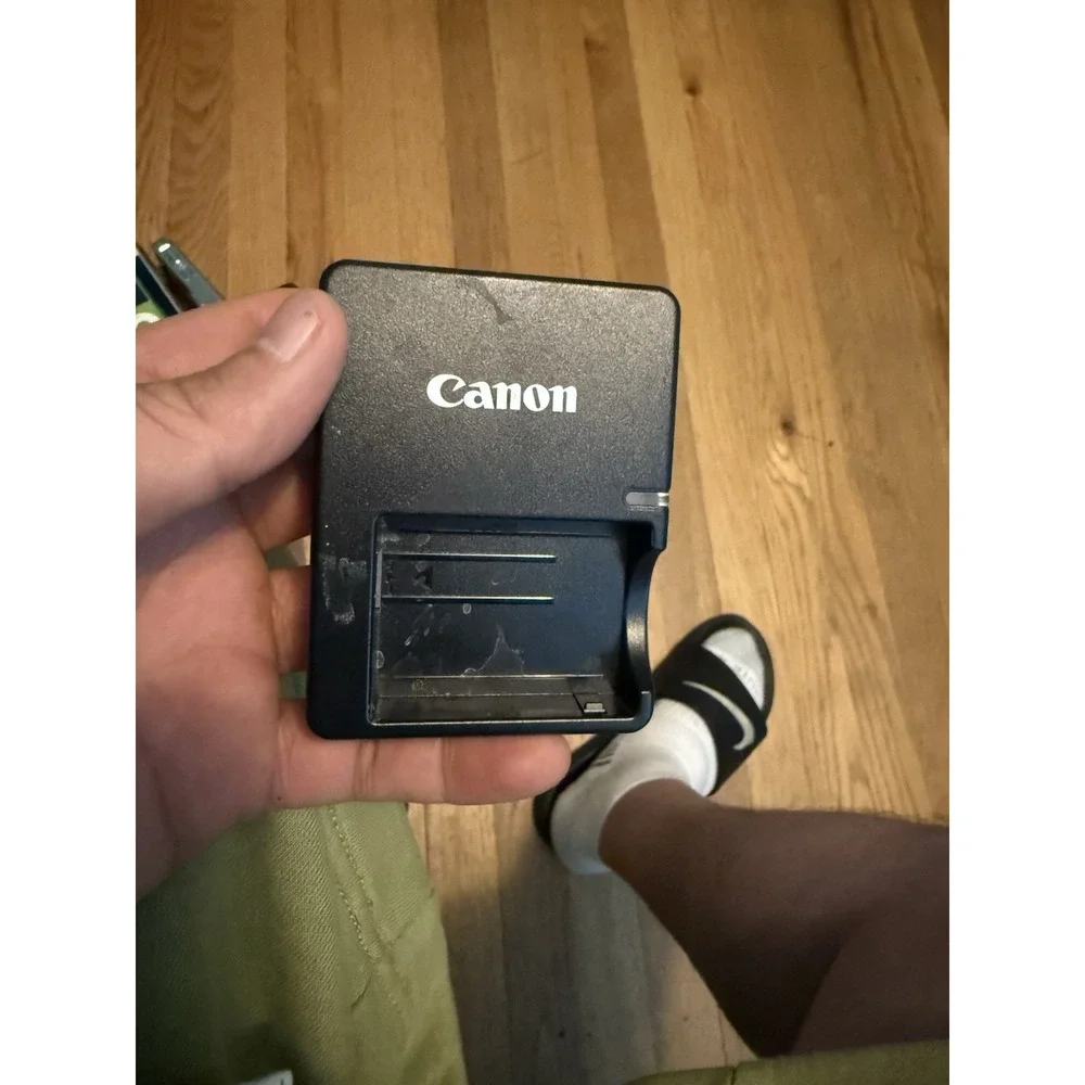 Genuine‎ Canon LC-E5 LP-E5 Battery Charger For EOS 1000D 2000D 450D 500D KISSX2